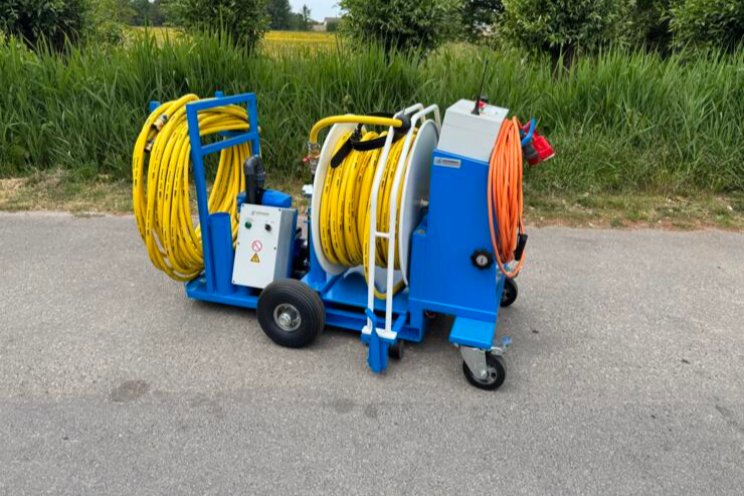 Gespot: Haspel met pomp