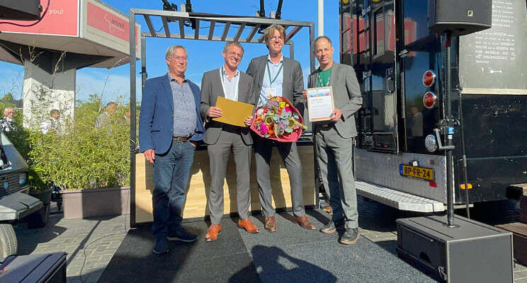 Tomatenoogstrobot GRoW wint Robot Challenge Tomatenoogstrobot GRoW wint Robot Challenge