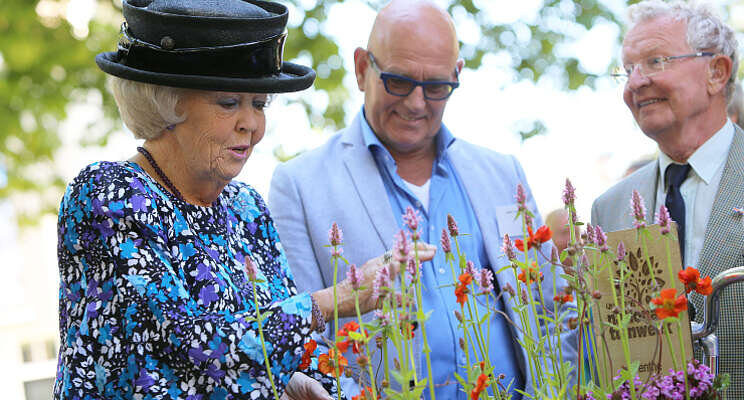 Anderhalve eeuw vol liefde voor tuin en tuinieren Anderhalve eeuw vol liefde voor tuin en tuinieren