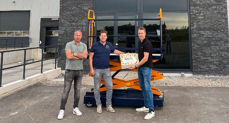 Gloednieuwe buisrailwagens voor Duijvestijn Tomaten Gloednieuwe buisrailwagens voor Duijvestijn Tomaten